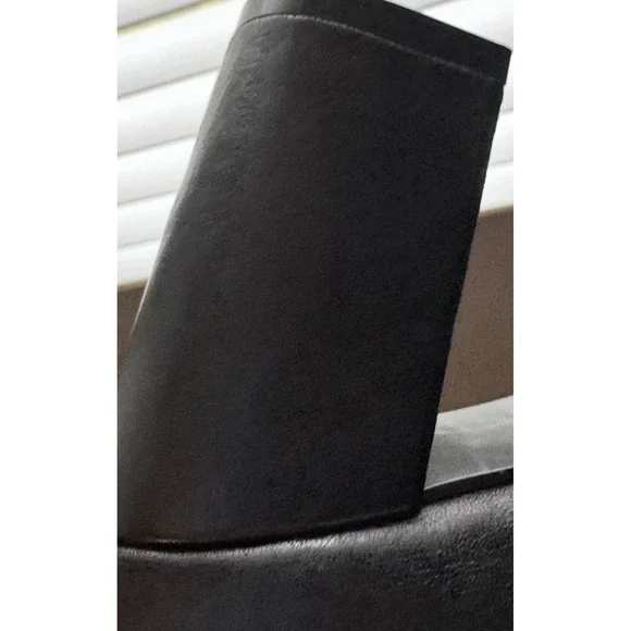 Stuart Weitzman Black Leather Ankle Boots Size 9 Pointed Toe Block Heel - Picture 7 of 7